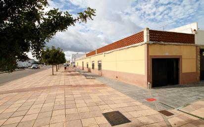 Exterior view of House or chalet for sale in Puebla de la Calzada  with Air Conditioner, Terrace and Storage room