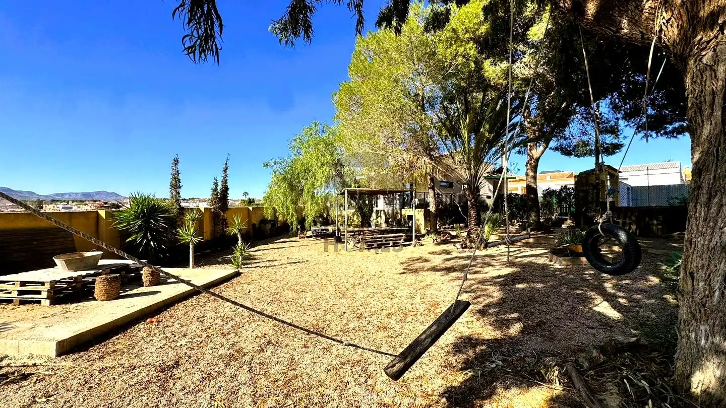 Jardín de Casa o chalet en venta en Cartagena con Aire acondicionado, Calefacción y Jardín privado