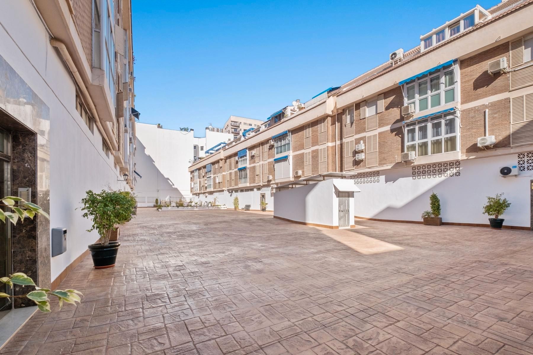 Vista exterior de Pis en venda en Málaga Capital amb Aire condicionat, Calefacció i Terrassa