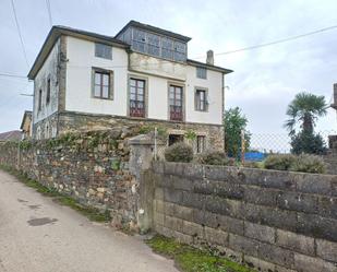 Vista exterior de Casa o xalet en venda en Valdés - Luarca amb Calefacció, Terrassa i Traster