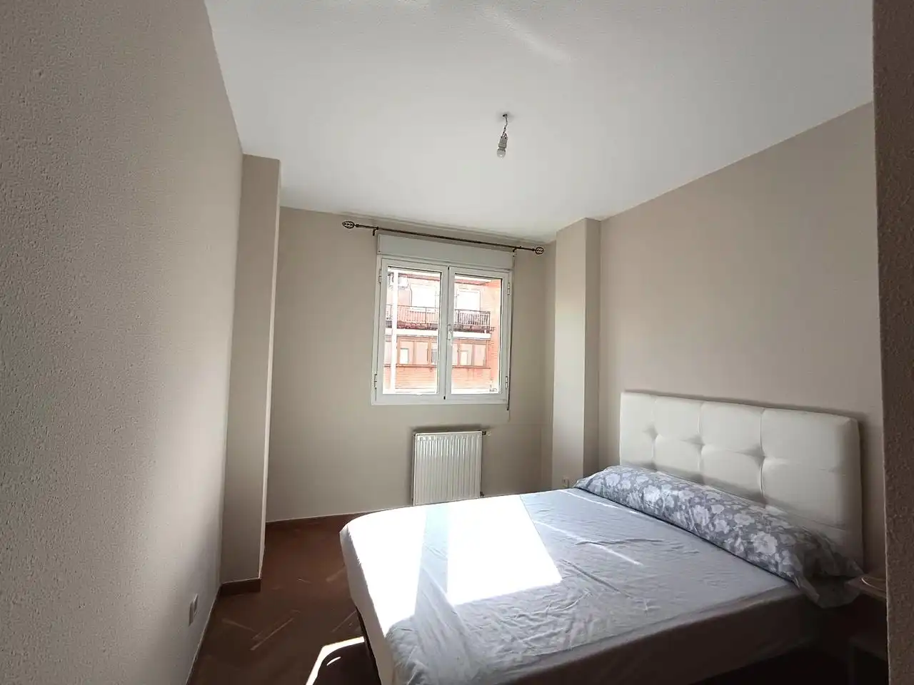 Bedroom of Flat for rent in Carabanchel