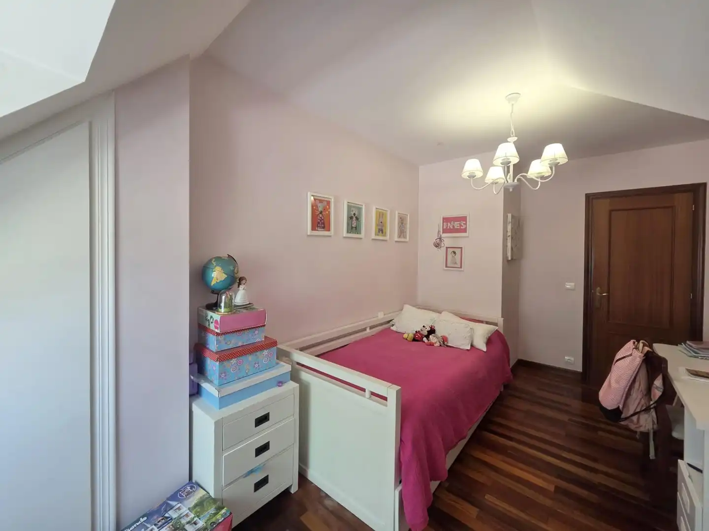 Schlafzimmer von Dachboden zur Miete in Santander mit Heizung, Privatgarten und Parkett