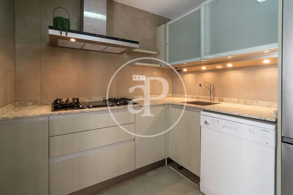 Cocina de Piso de alquiler en Valencia con Aire acondicionado, Calefacción y Terraza