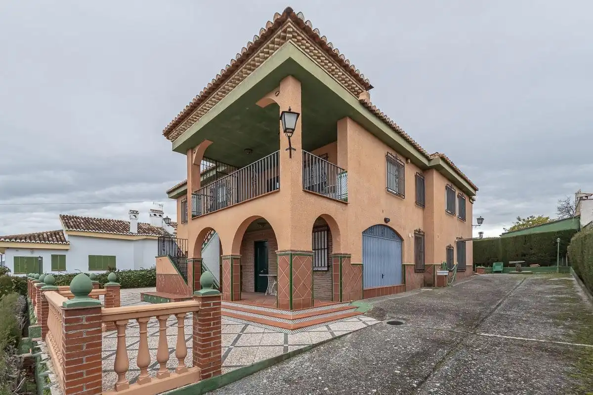 Vista exterior de Casa o chalet en venta en Villa de Otura con Jardín privado y Piscina