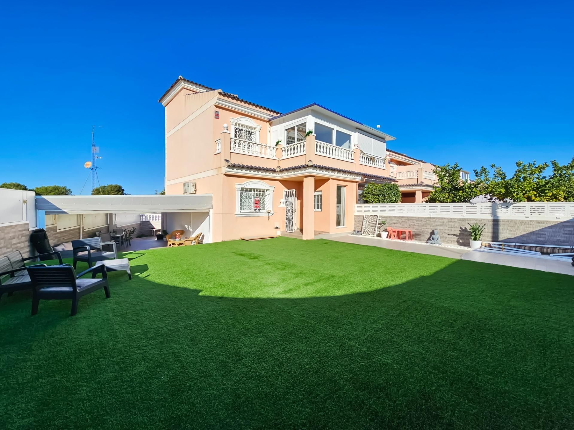 Garden of House or chalet for sale in Santa Pola  with Air Conditioner, Heating and Private garden