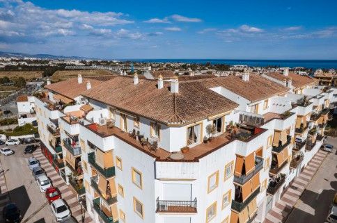 Exterior view of Attic for sale in Marbella  with Air Conditioner, Heating and Private garden