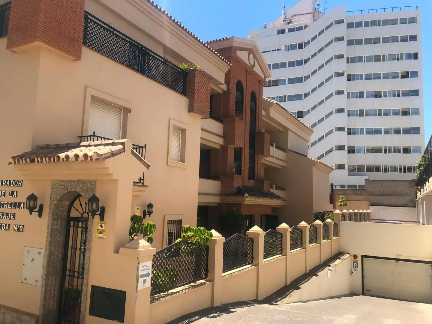 Vista exterior de Àtic en venda en Benalmádena amb Terrassa