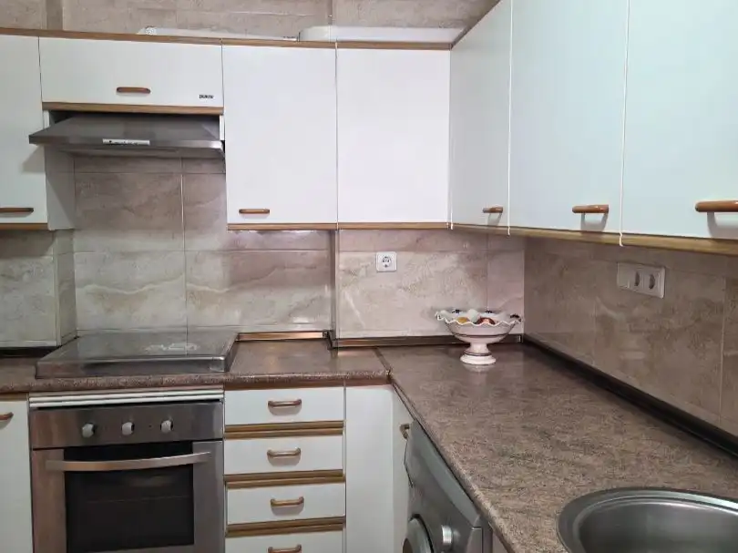 Cuina de Pis en venda en  Almería Capital amb Terrassa