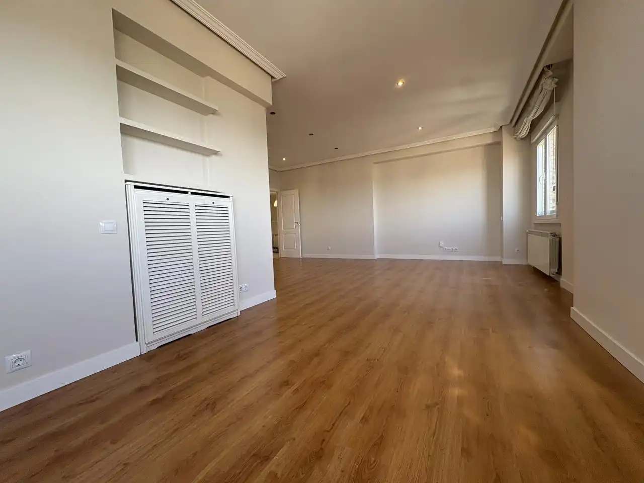 Sala d'estar de Pis de lloguer en Madrid amb Aire condicionat, Calefacció i Terrassa