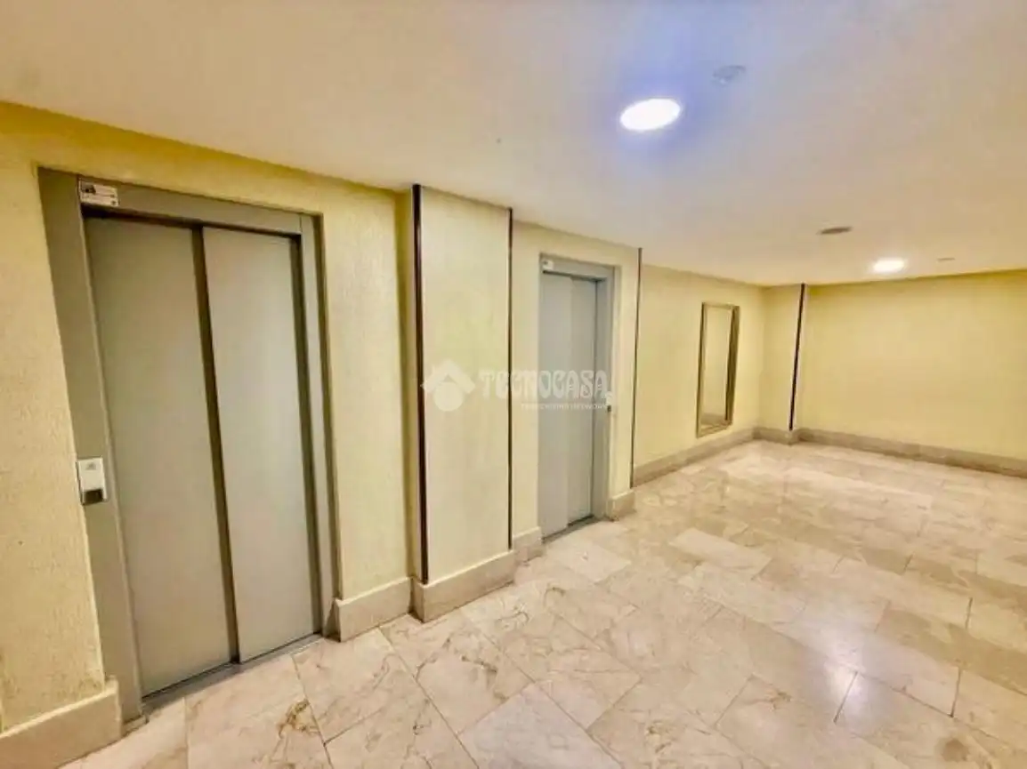 Piso en venta en Santander con Calefacción