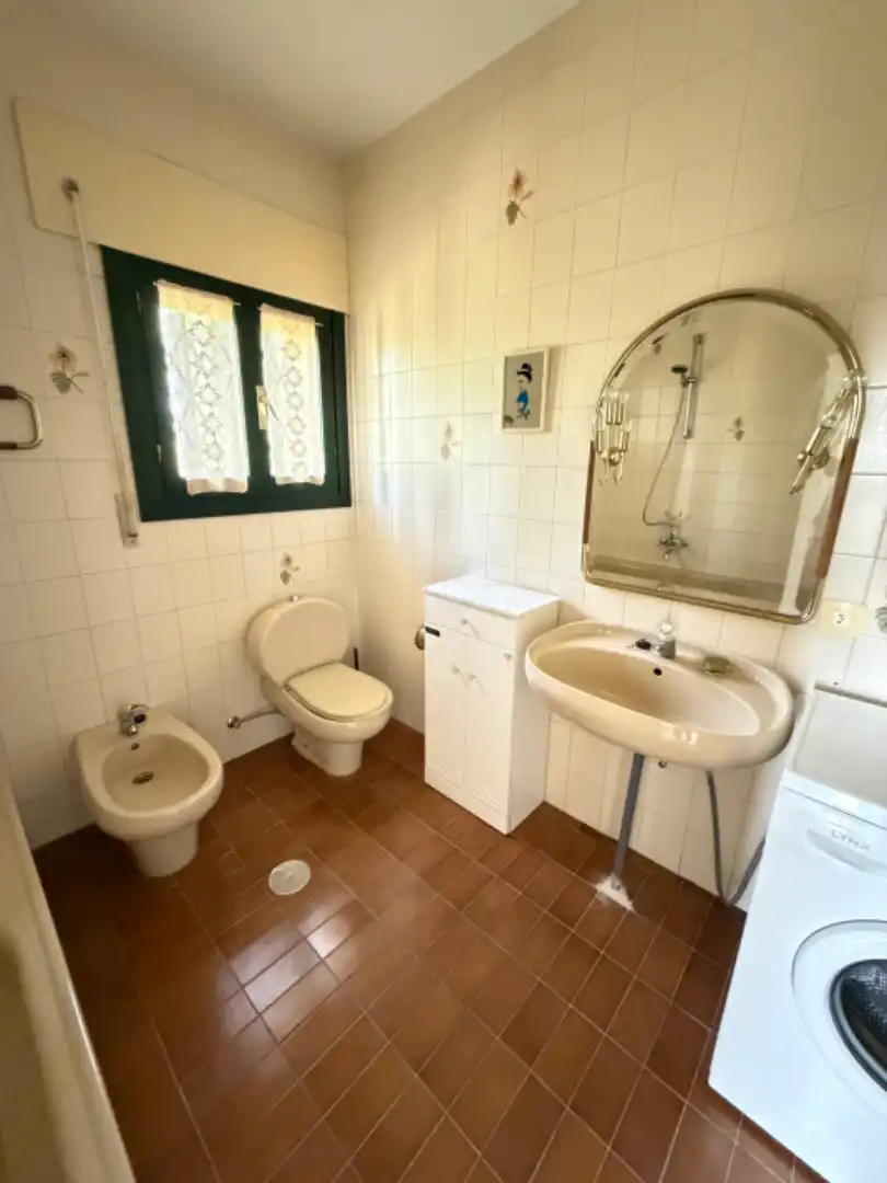 Bany de Casa o xalet en venda en Torrecaballeros amb Calefacció, Jardí privat i Terrassa