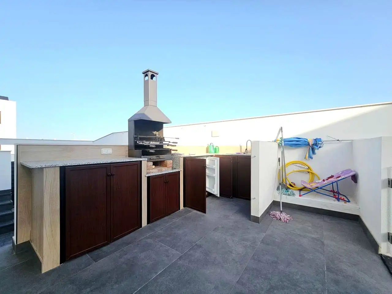 Terrassa de Casa o xalet en venda en Alcalá de Guadaira amb Aire condicionat, Jardí privat i Terrassa