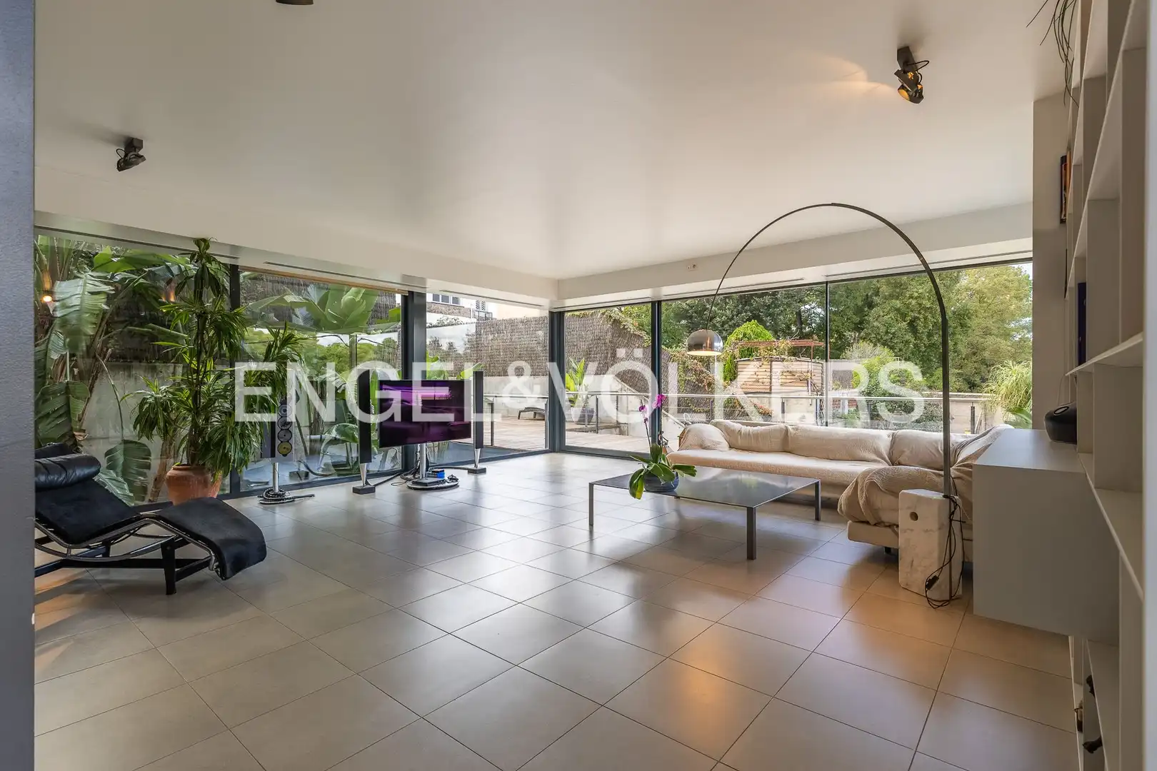 Living room of Houses for sale in Sant Cugat del Vallès  with Air Conditioner, Heating and Private garden
