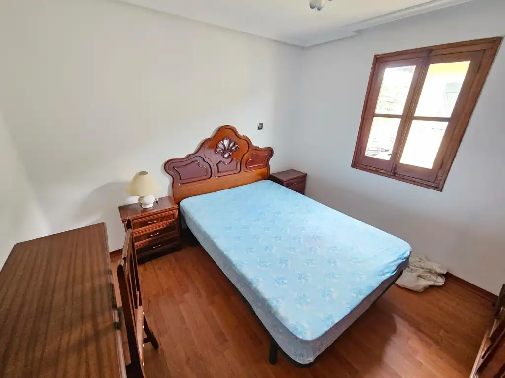 Bedroom of Flat for sale in Avilés