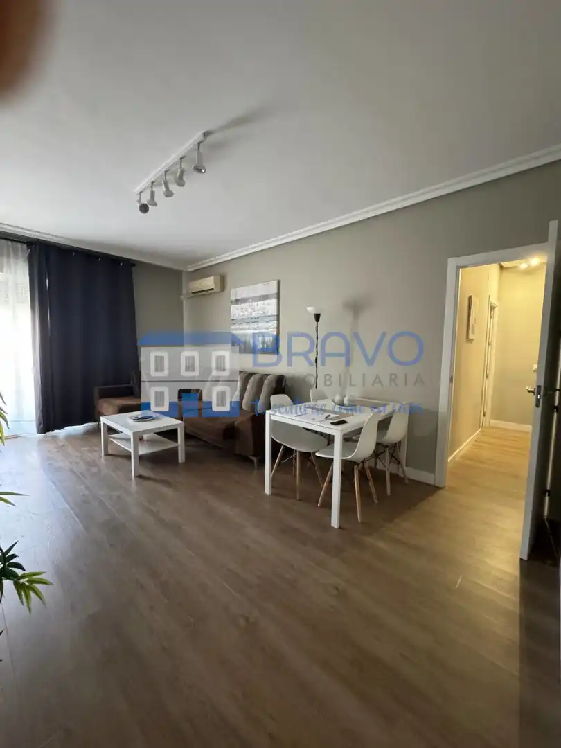 Sala d'estar de Pis en venda en Don Benito amb Aire condicionat, Terrassa i Moblat