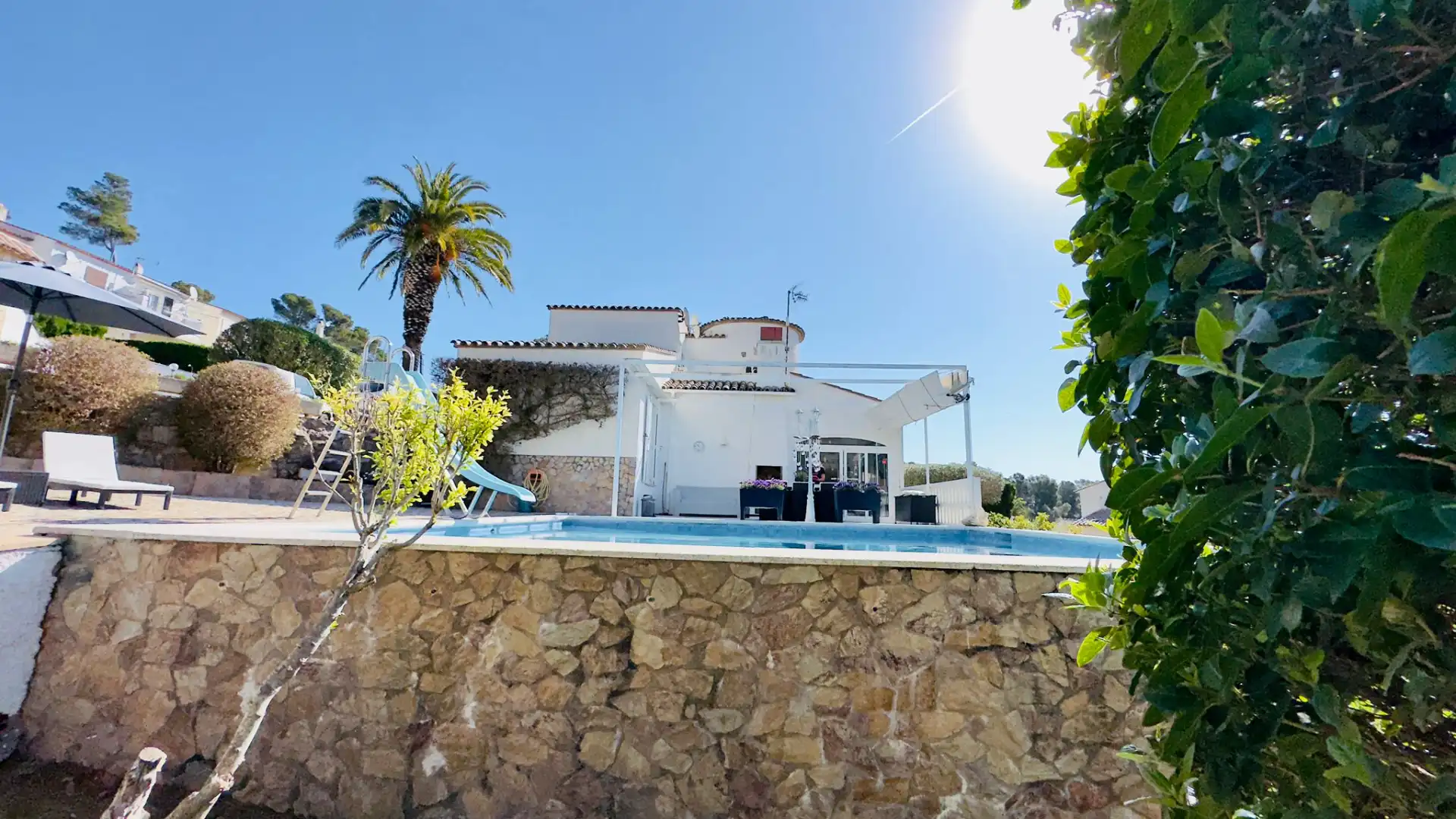 Vista exterior de Casa o chalet en venta en L'Estartit con Aire acondicionado, Calefacción y Jardín privado