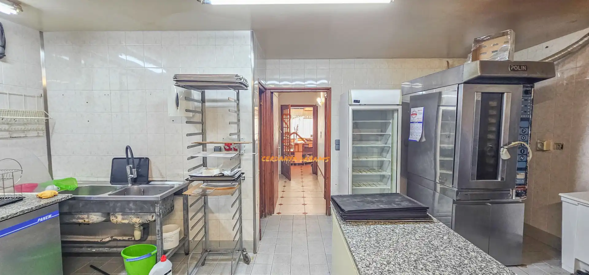 Business premises for sale in Avenue Porte de France 40, imagen 12