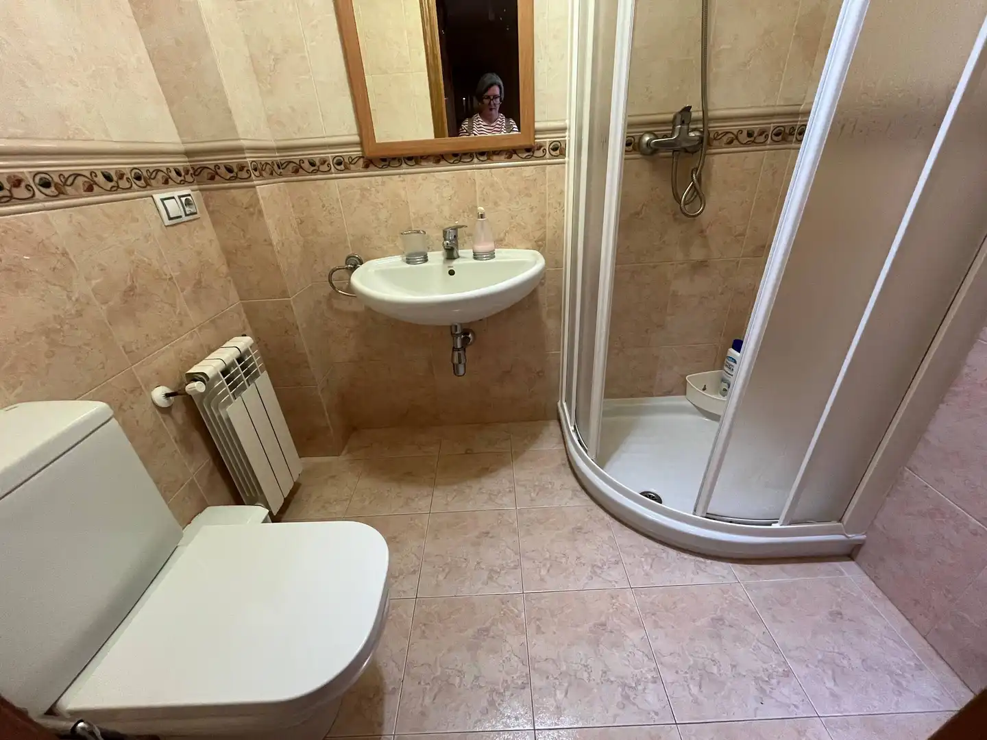 Baño de Piso de alquiler en Santiago de Compostela  con Calefacción, Trastero y Amueblado