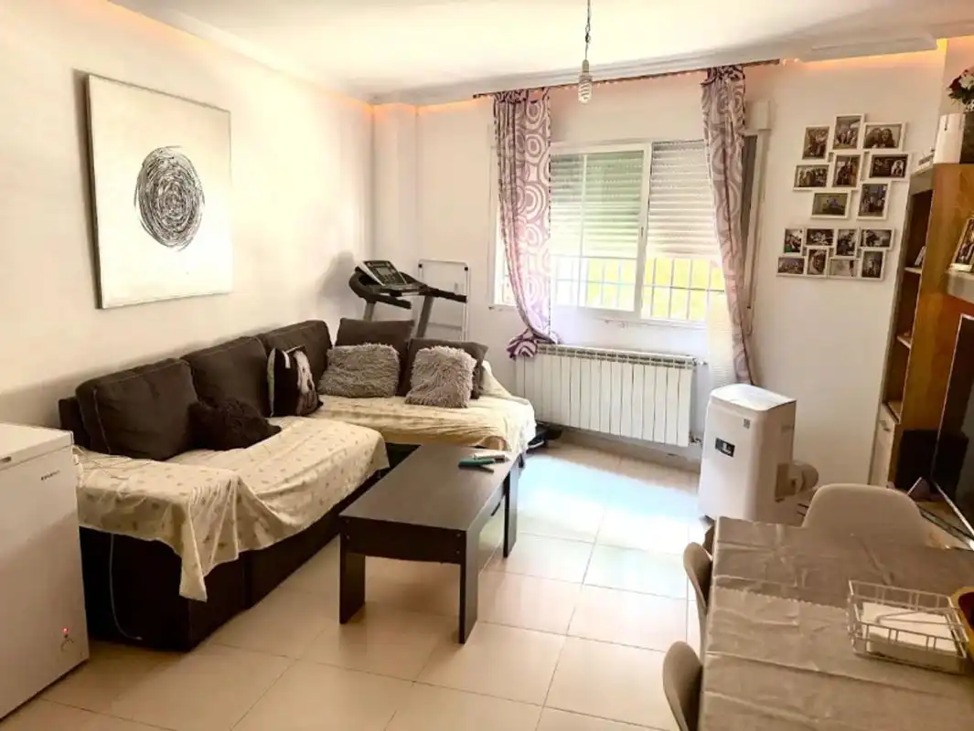 Sala d'estar de Planta baixa en venda en Coslada amb Calefacció i Moblat