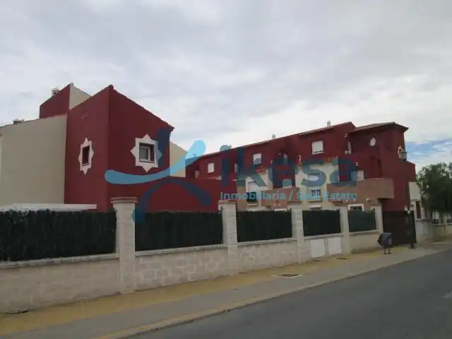 Adossat amb piscina en venda a Ayamonte ciudad