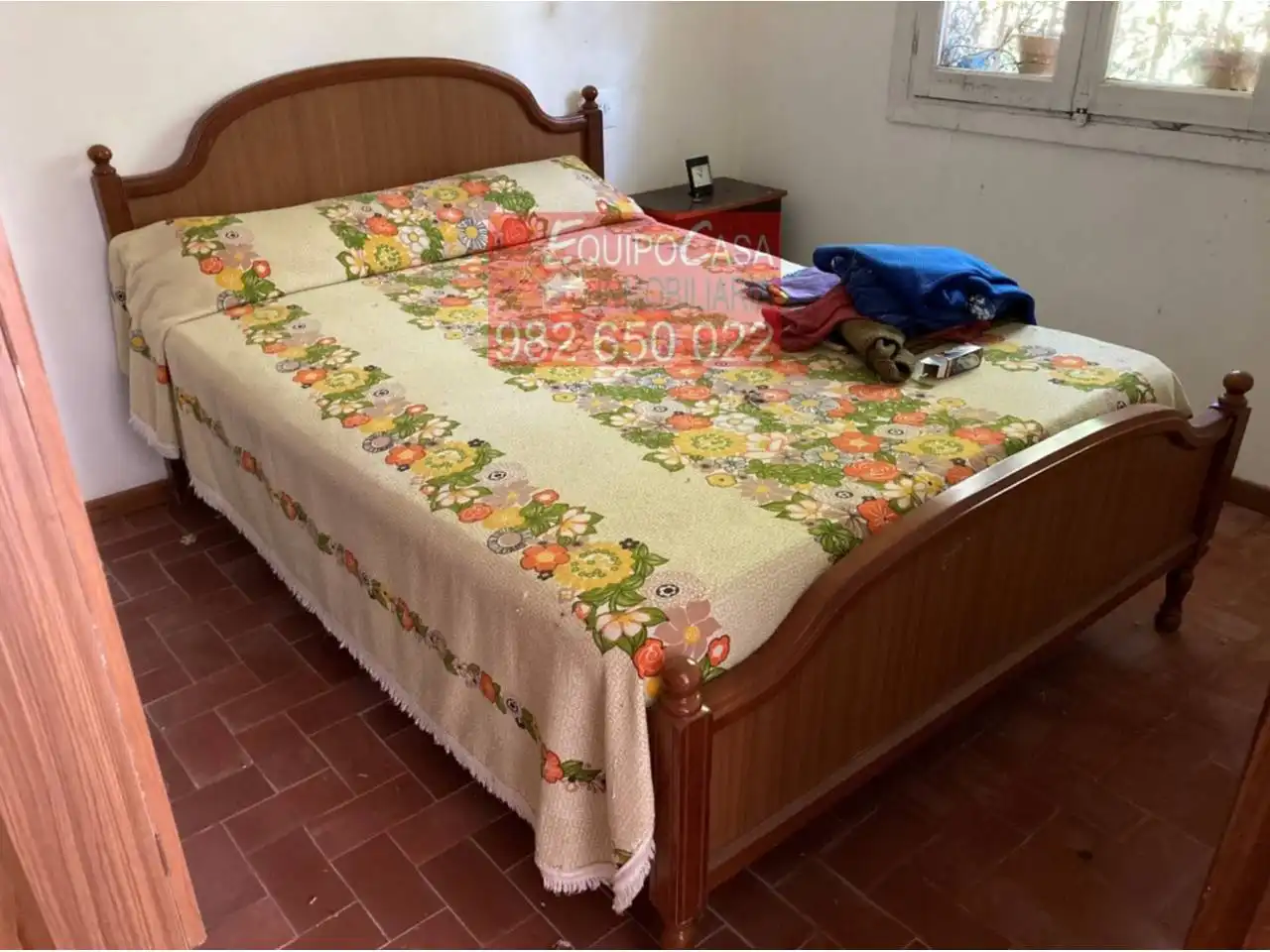 Dormitori de Casa o xalet en venda en Begonte amb Jardí privat, Terrassa i Alarma