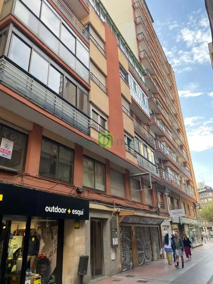 Büro mit Aufzug zur Miete in Calle Guardia Civil 5 1 A 24001 Leon