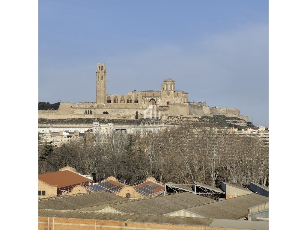 Exterior view of Duplex for sale in  Lleida Capital