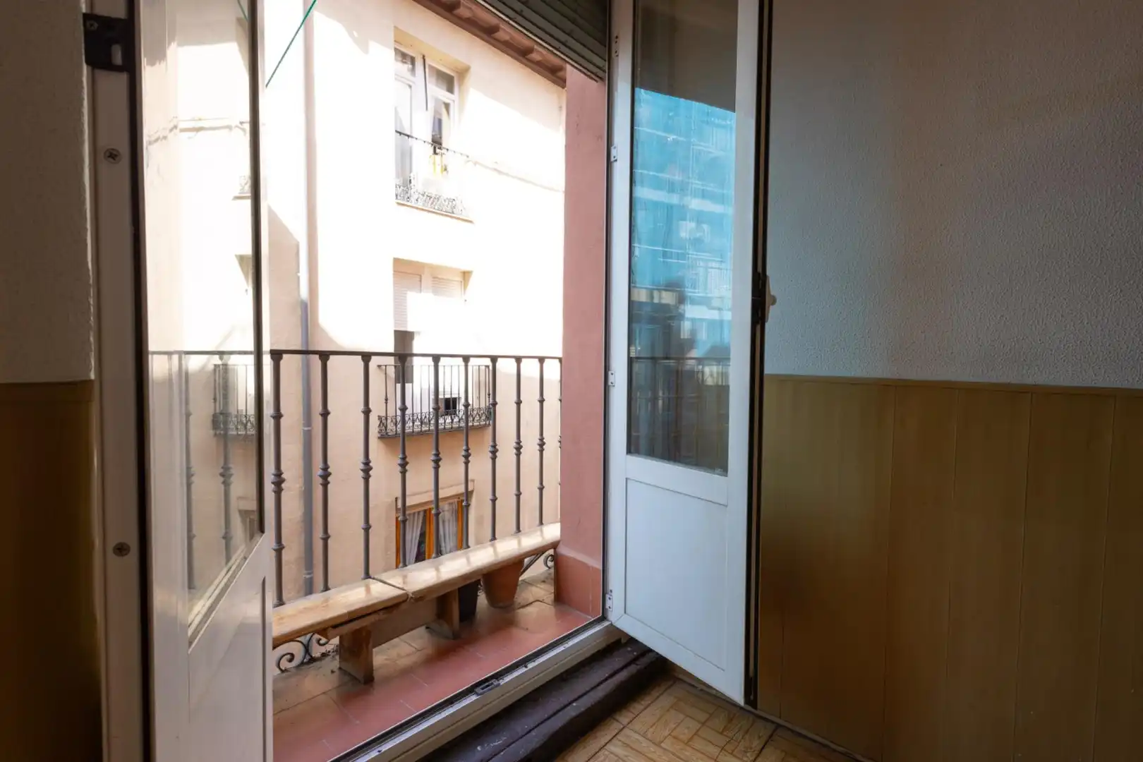 Flat with terrace for sale in Calle de la Luna, imagen 8