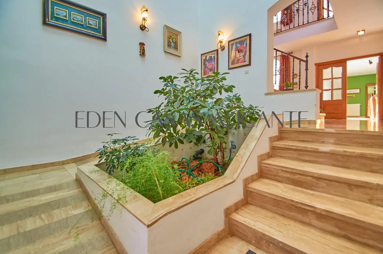 Casa adosada en venda en San Vicente del Raspeig / Sant Vicent del Raspeig amb Aire condicionat, Jardí privat i Parquet