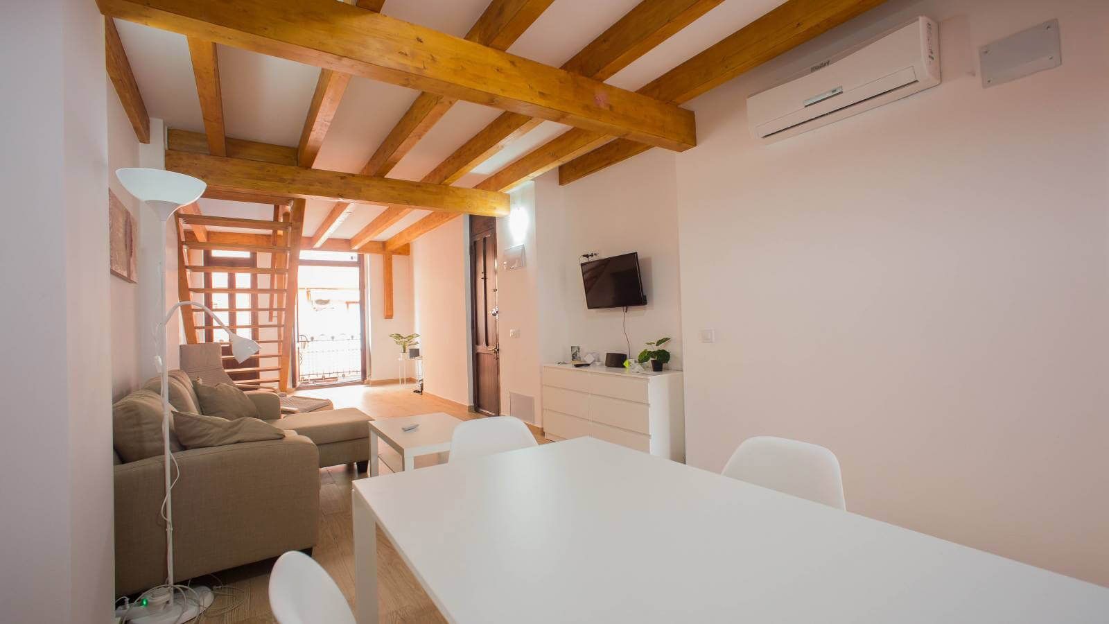 Vista exterior de Apartament en venda en  Valencia Capital amb Aire condicionat i Balcó