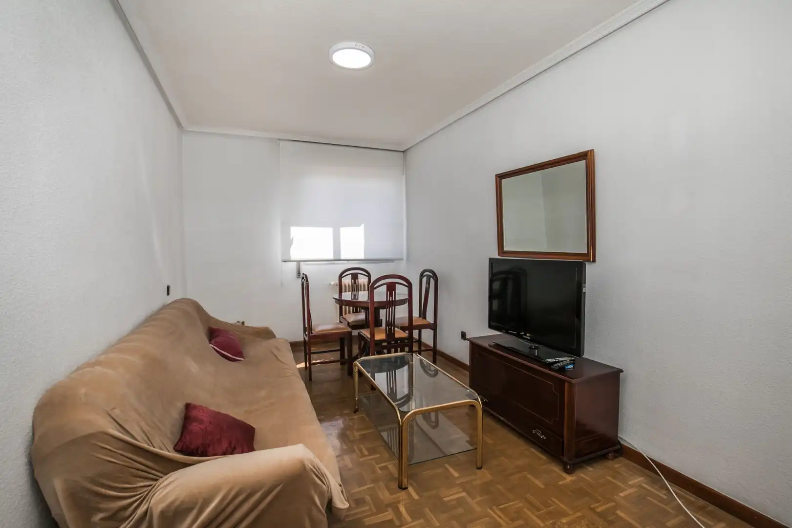 Sala d'estar de Pis de lloguer en Ávila amb Calefacció i Moblat