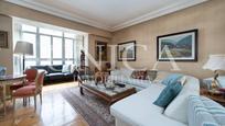 Living room of Flat for sale in  Madrid Capital  with Air Conditioner, Parquet flooring and Terrace