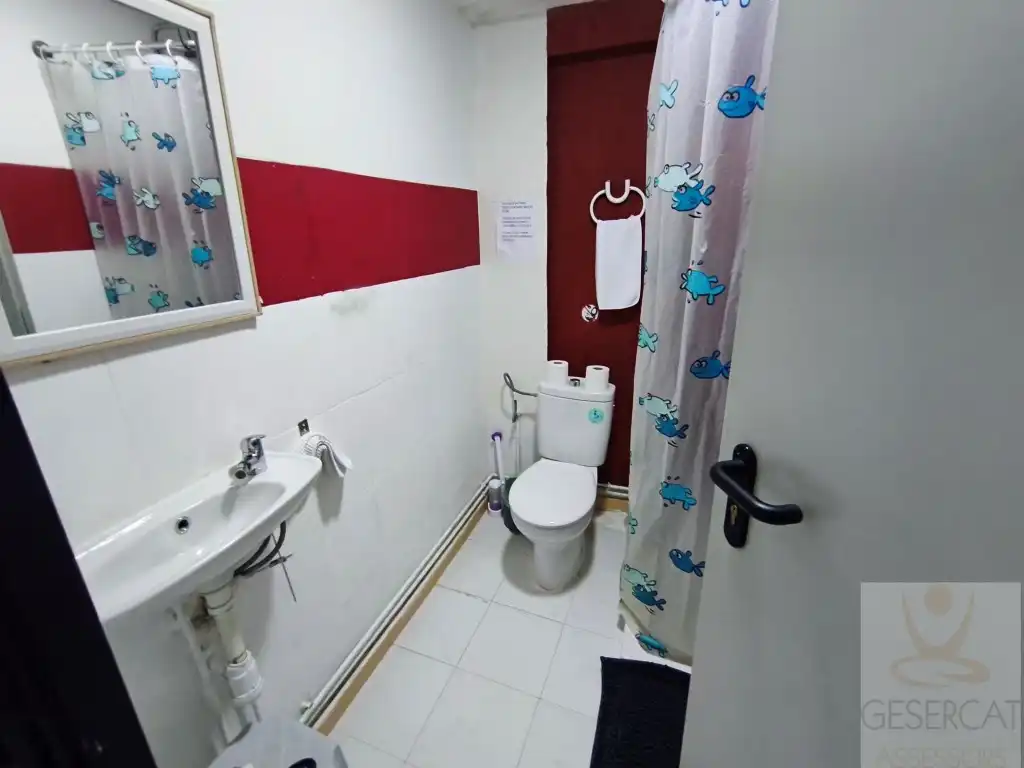 Baño de Oficina de alquiler en Sabadell