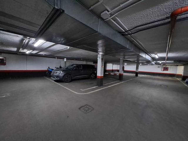 Garaje en Venta en Castillejos - Cuzco