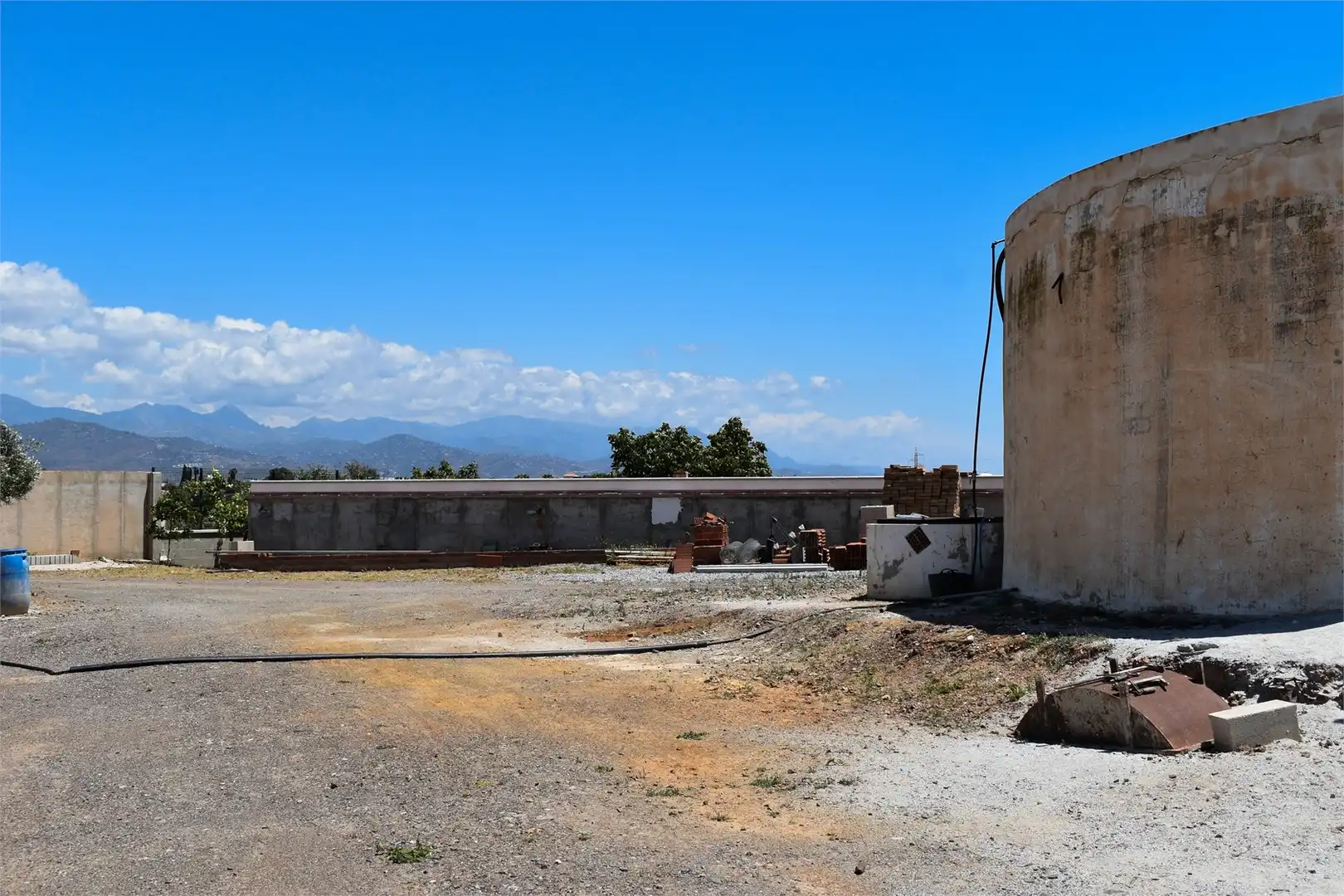 Exterior view of Country homes for sale in Vélez-Málaga