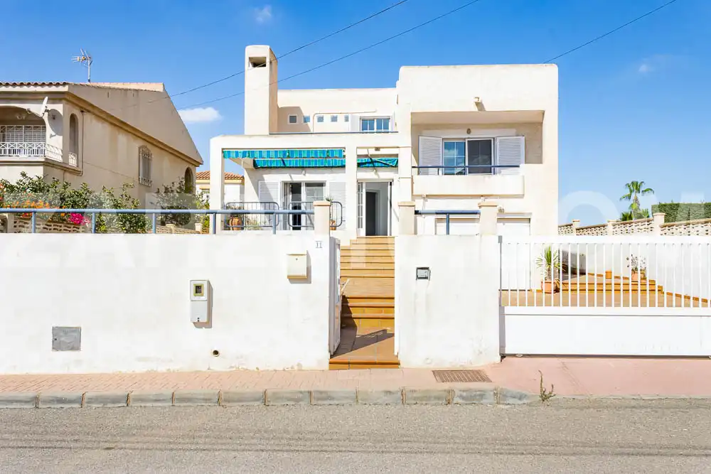 Vista exterior de Casa o chalet en venta en Garrucha con Aire acondicionado, Calefacción y Jardín privado