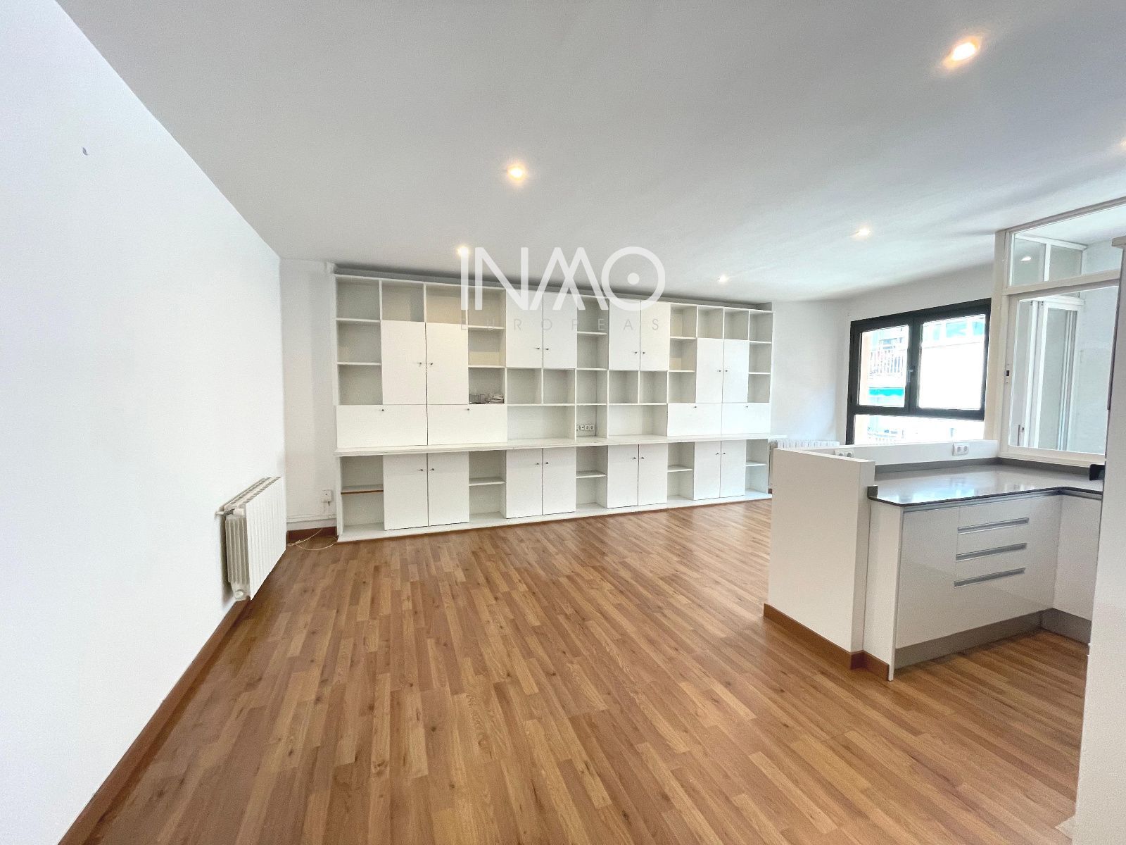 Living room of Flat for sale in Rubí  with Air Conditioner, Heating and Terrace