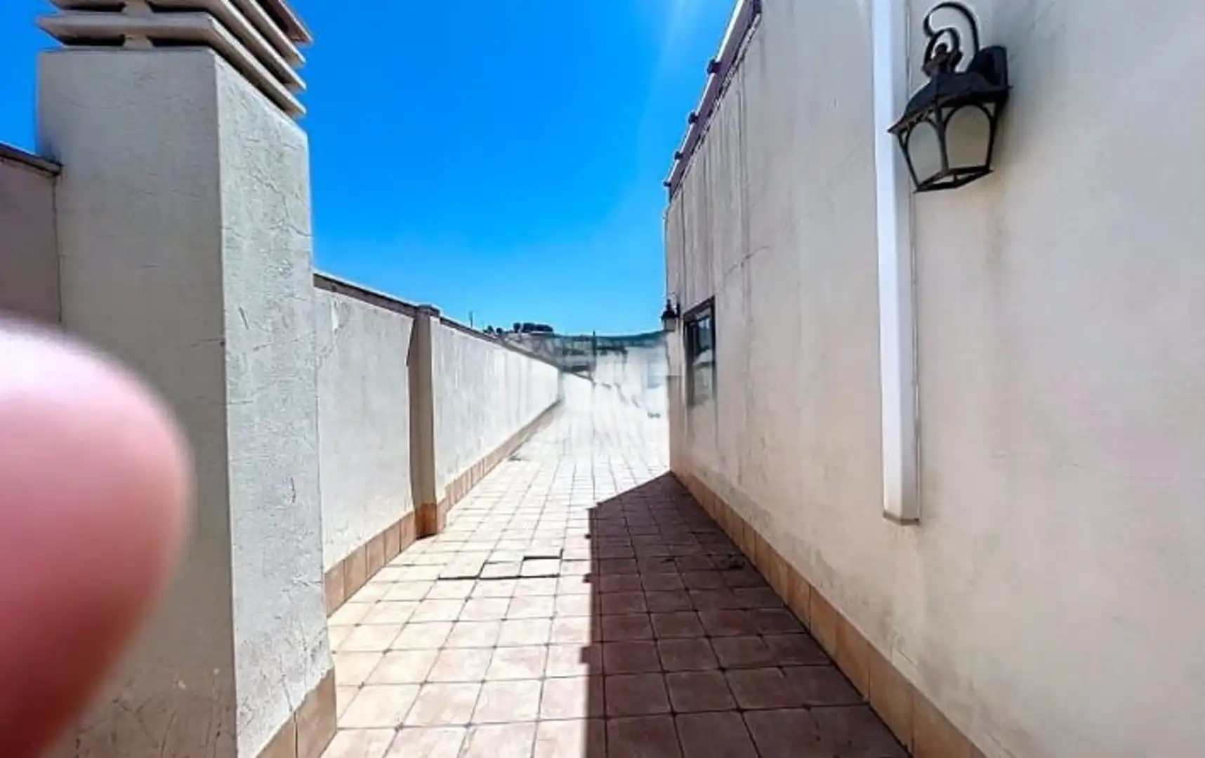 Terrassa de Casa adosada en venda en Lucena amb Traster i Piscina