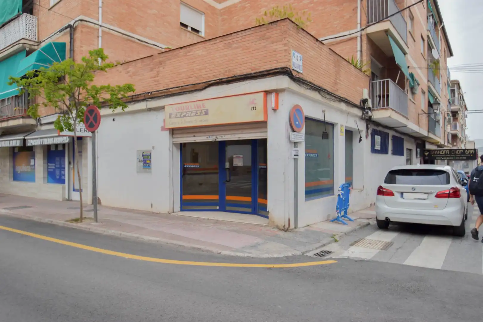 Locale commerciale in vendita a San Antón