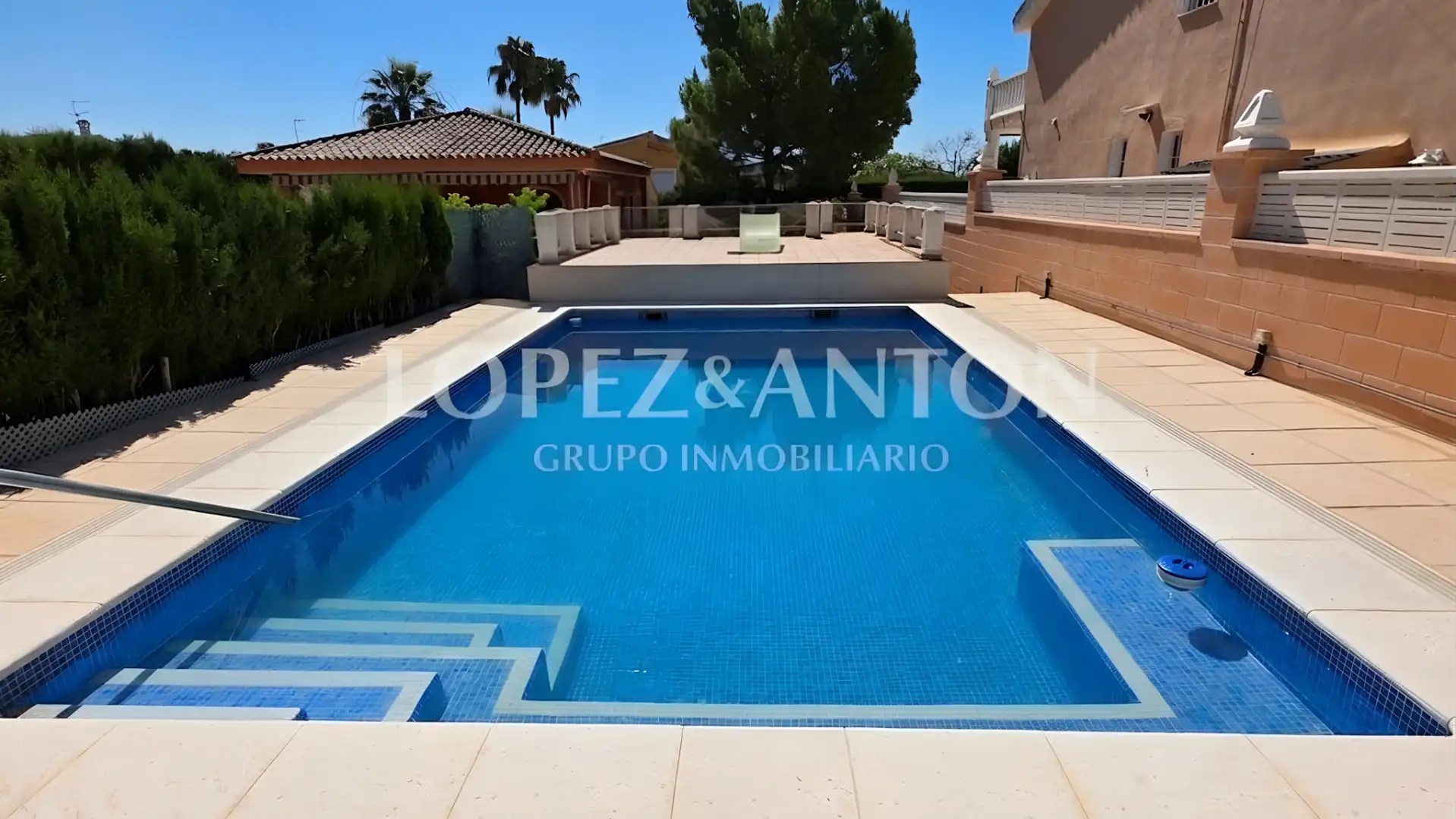Piscina de Casa o xalet en venda en L'Eliana amb Aire condicionat, Calefacció i Jardí privat