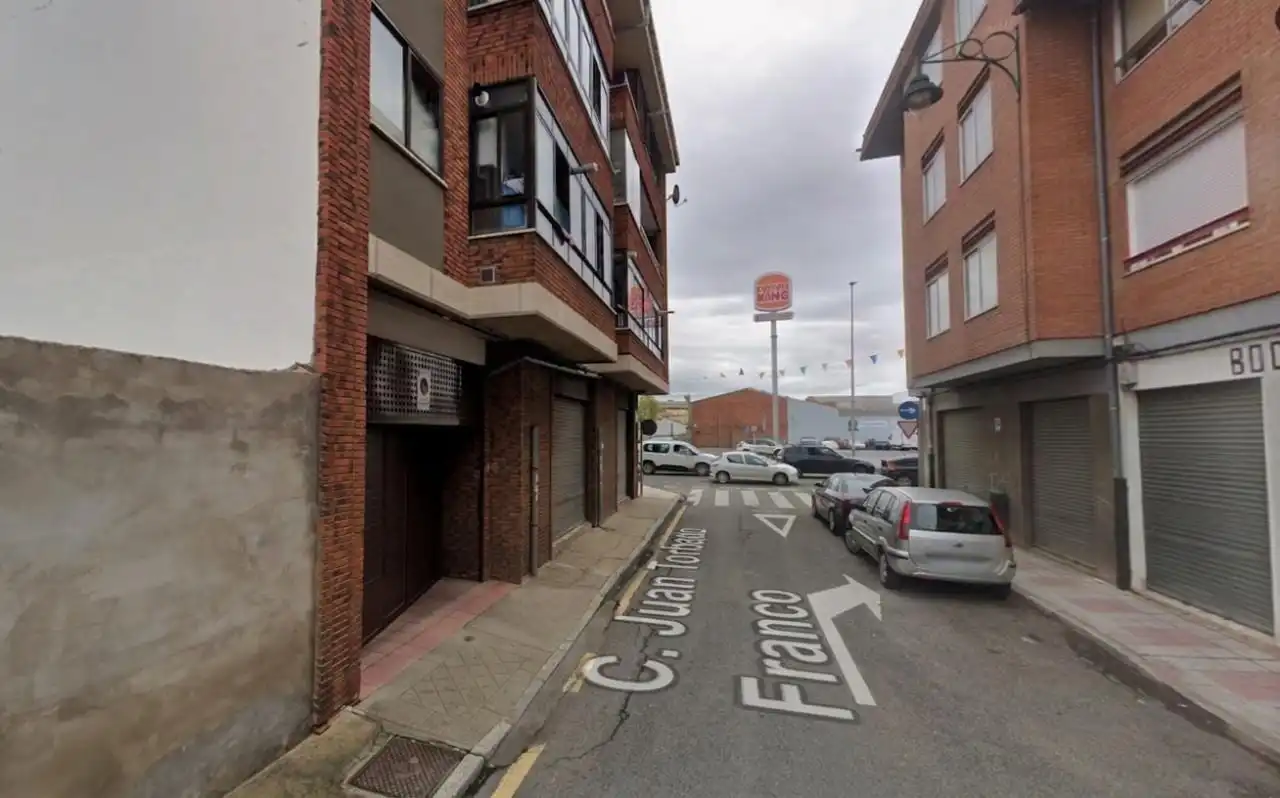 Exterior view of Garage for sale in León Capital 