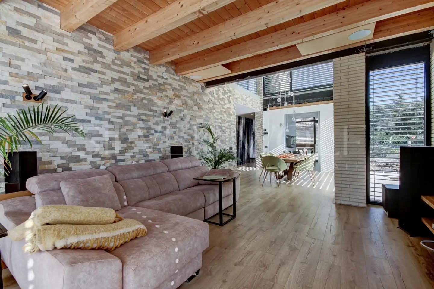 Sala de estar de Casa o chalet en venta en Begues con Aire acondicionado, Calefacción y Jardín privado
