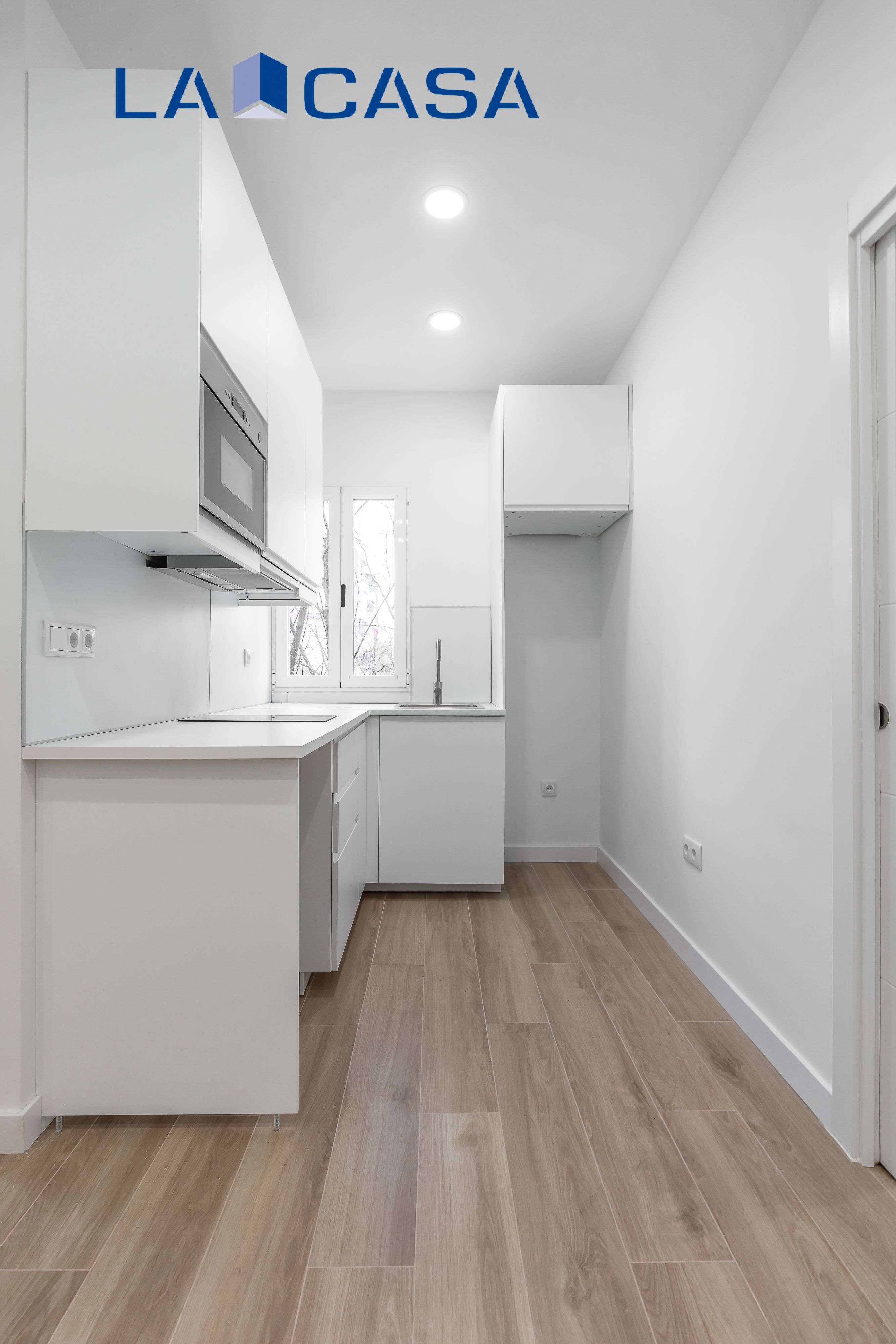 Kitchen of Flat for sale in  Madrid Capital