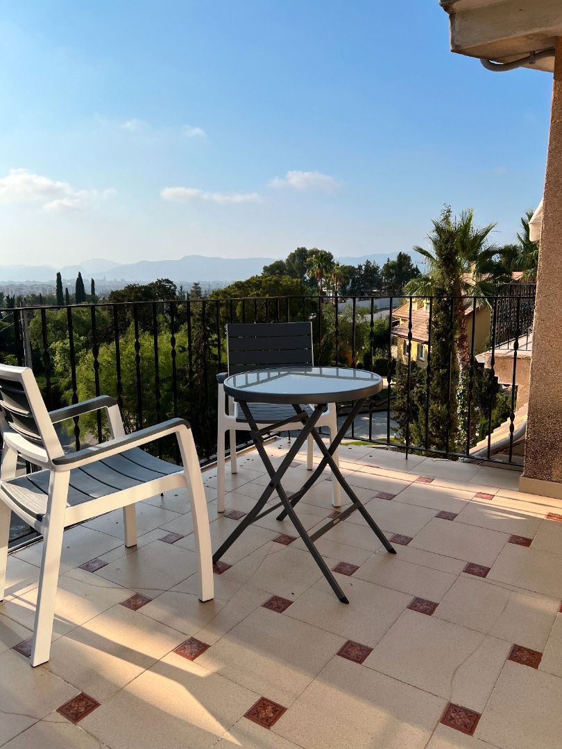 Terrassa de Estudi de lloguer en  Murcia Capital amb Aire condicionat, Calefacció i Parquet