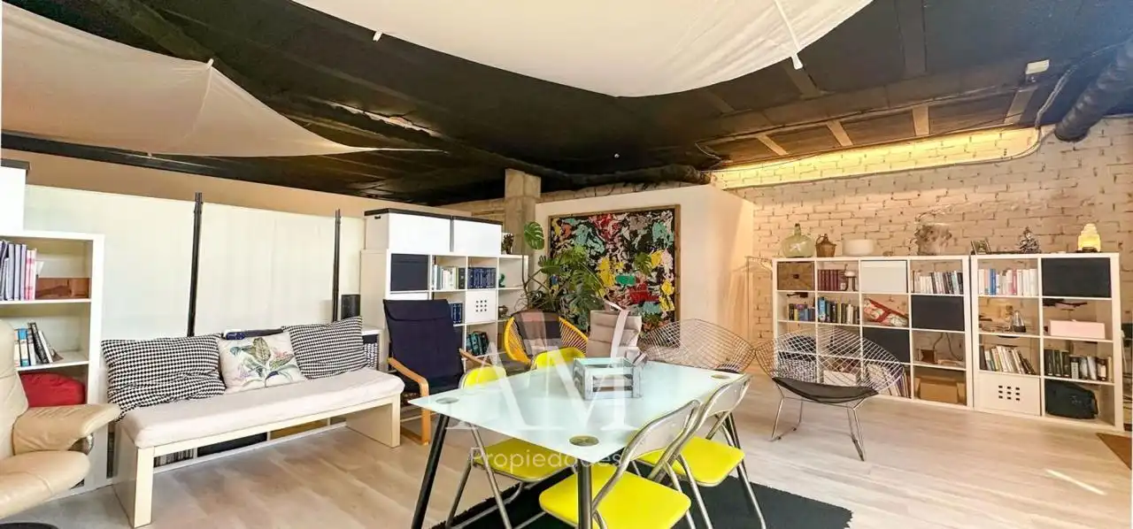 Sala d'estar de Local en venda en Pontevedra Capital 