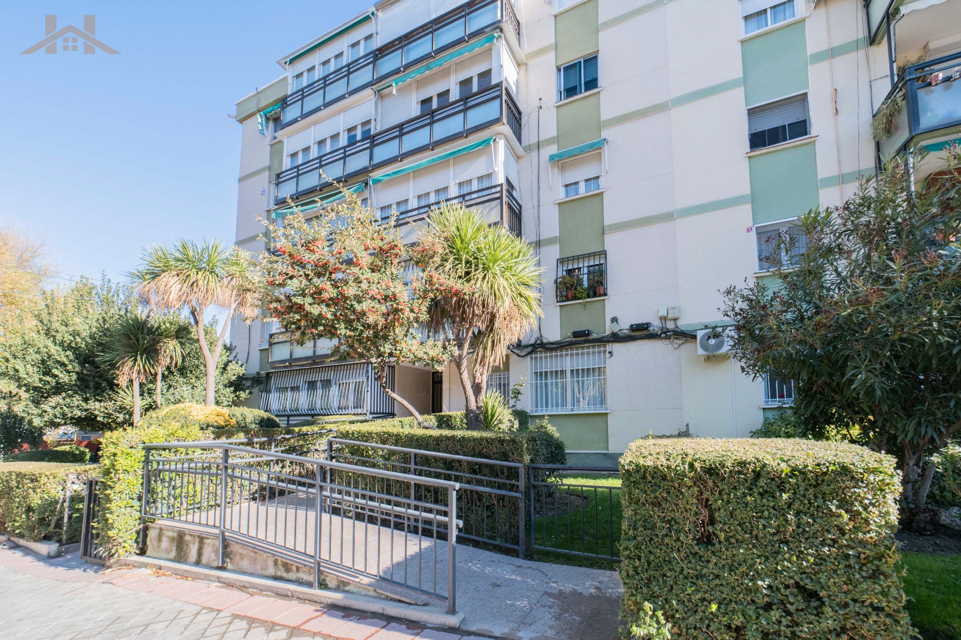 Vista exterior de Piso en venta en  Madrid Capital con Calefacción y Trastero