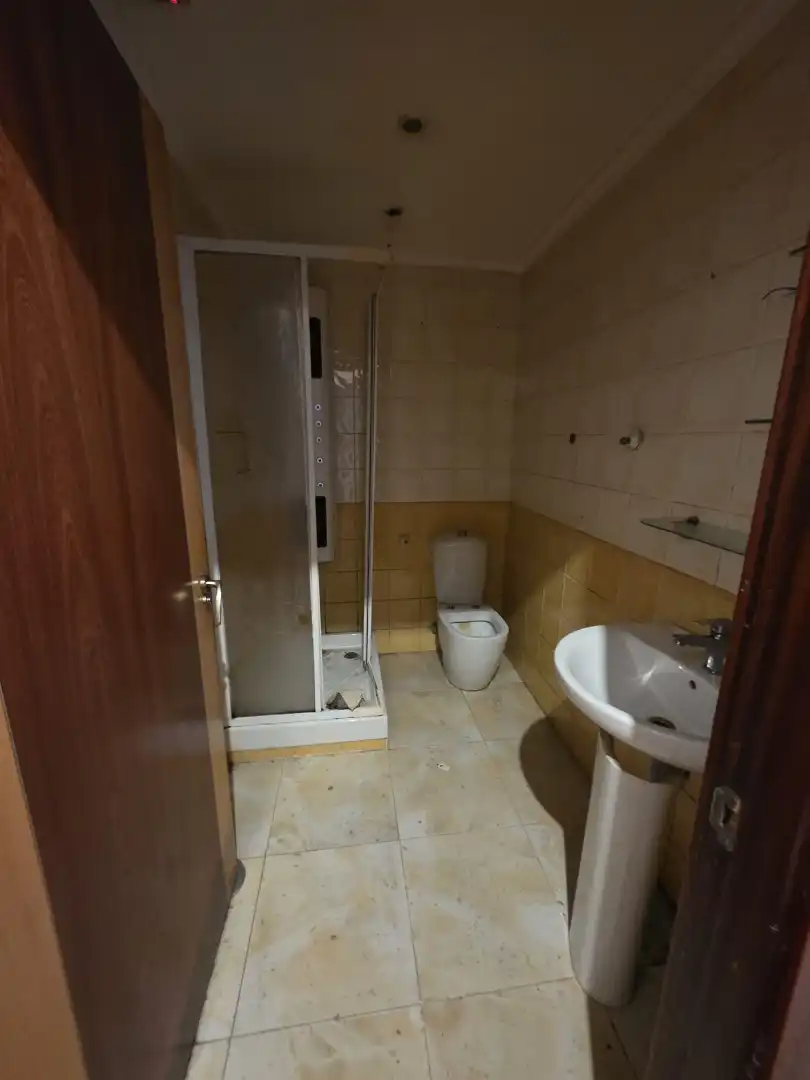 Bathroom of Flat for sale in Lutxana - Llano