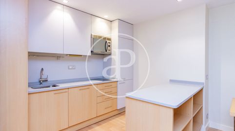 Foto 5 von Wohnung zur Miete in C. de la Academia, Jerónimos, Madrid Capital