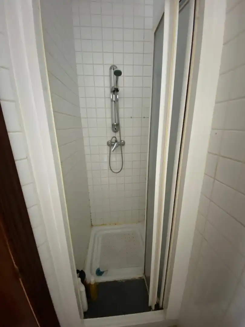 Badezimmer von Erdgeschoss zum Verkauf in Tocina mit Klimaanlage, Möbliert und Waschmaschine
