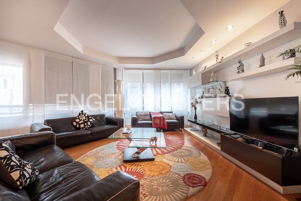 Living room of Apartment for sale in Bilbao   with Heating, Parquet flooring and Terrace